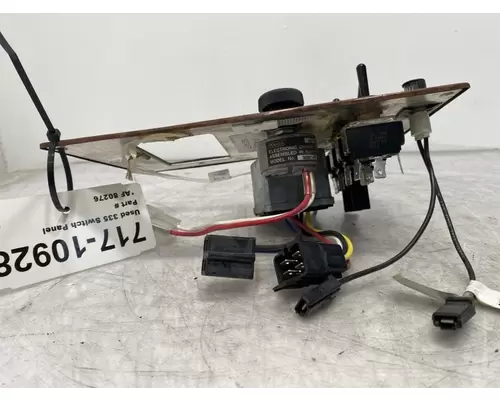 PETERBILT 335 Dash  Console Switch