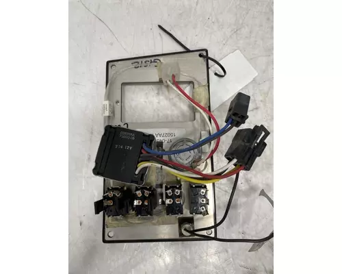 PETERBILT 335 Dash  Console Switch