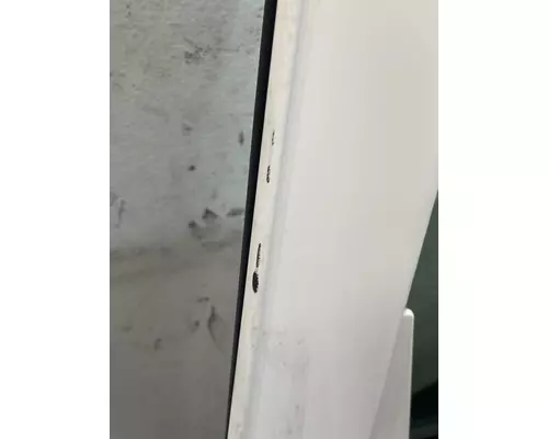 PETERBILT 335 Door Assembly, Front