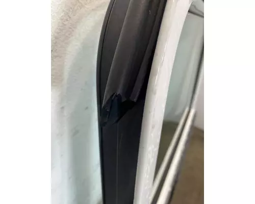 PETERBILT 335 Door Assembly, Front