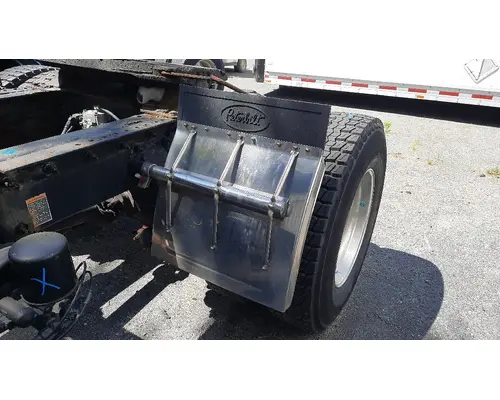 PETERBILT 335 FENDER, QUARTERHALF REAR