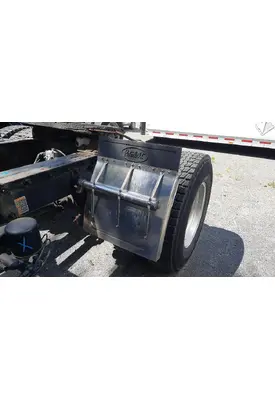 PETERBILT 335 FENDER, QUARTER/HALF REAR