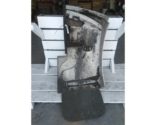 PETERBILT 335 FENDER EXTENSION