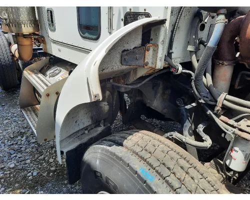 PETERBILT 335 FENDER EXTENSION