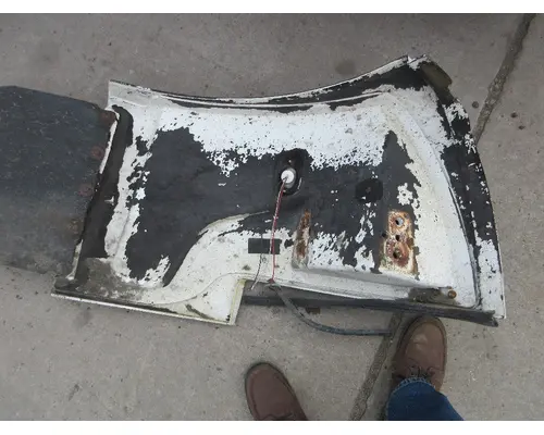 PETERBILT 335 Fender Extension