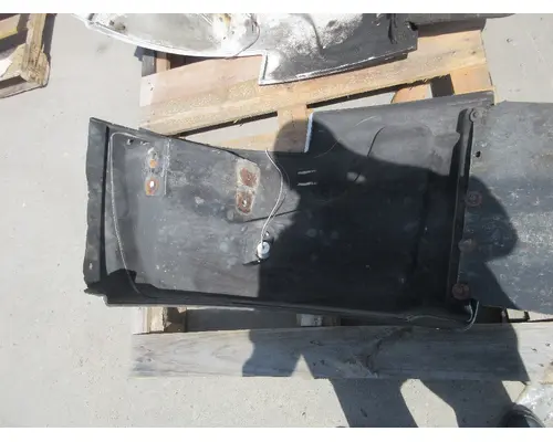 PETERBILT 335 Fender Extension