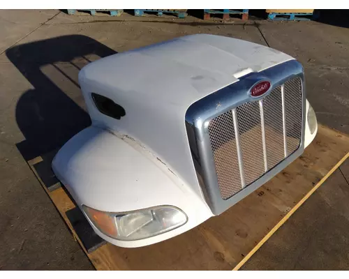 PETERBILT 335 HOOD