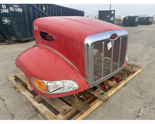 PETERBILT 335 Hood