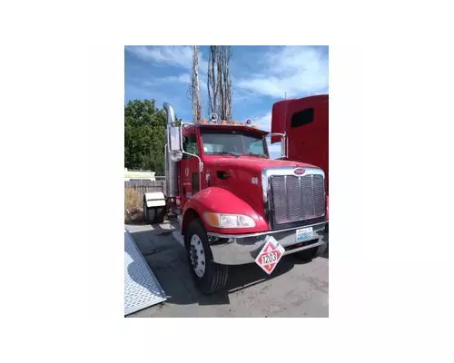 PETERBILT 335 Hood