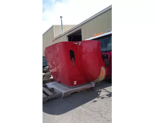 PETERBILT 335 Hood