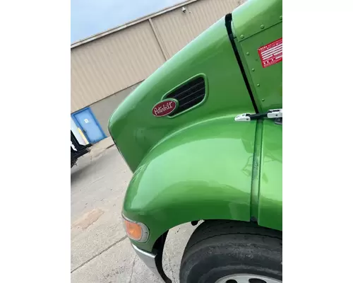 PETERBILT 335 Hood