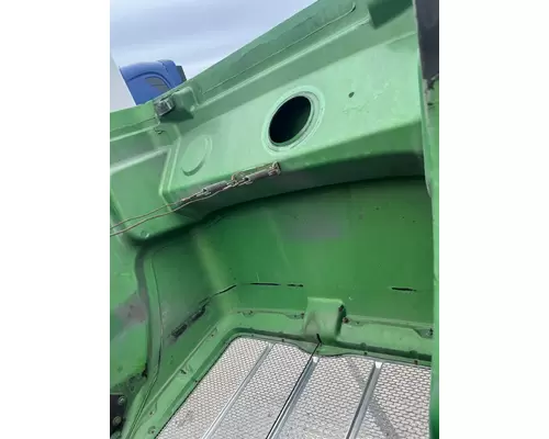 PETERBILT 335 Hood