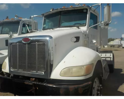 PETERBILT 335 Hood