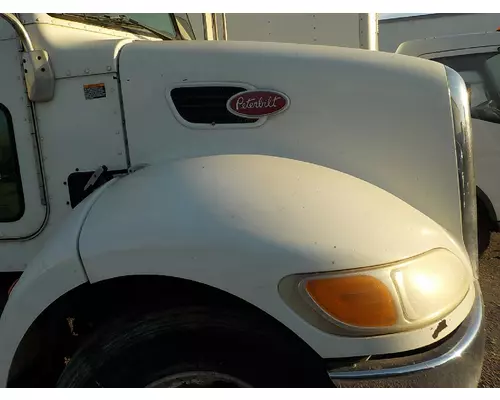 PETERBILT 335 Hood