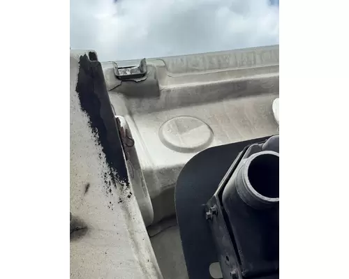 PETERBILT 335 Hood