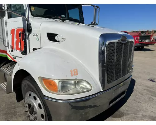 PETERBILT 335 Hood