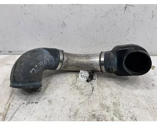 PETERBILT 335 Intake Manifold