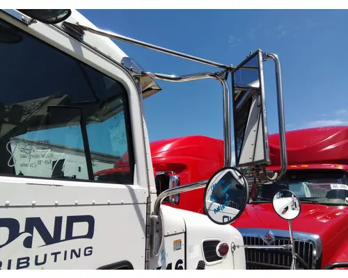PETERBILT 335 MIRROR ASSEMBLY CABDOOR