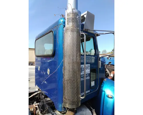 PETERBILT 335 MUFFLER SHIELD