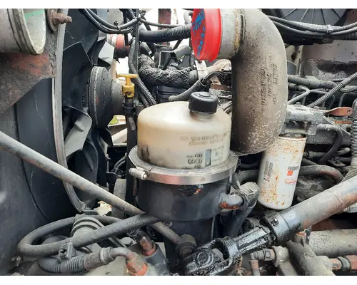 PETERBILT 335 POWER STEERING RESERVOIR