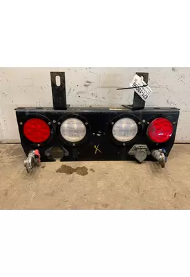 PETERBILT 335 Rear Light Panel