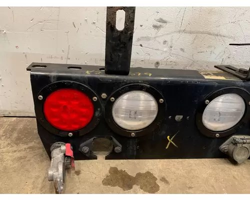 PETERBILT 335 Rear Light Panel