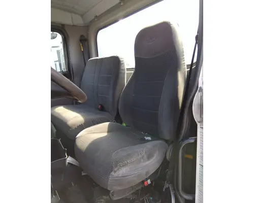 PETERBILT 335 SEAT, FRONT