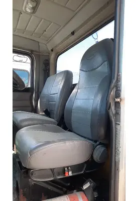 PETERBILT 335 SEAT, FRONT
