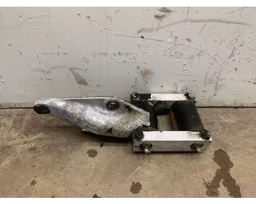 PETERBILT 335 Suspension