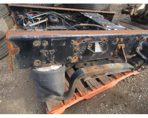 PETERBILT 335 Suspension