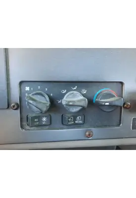 PETERBILT 335 TEMPERATURE CONTROL