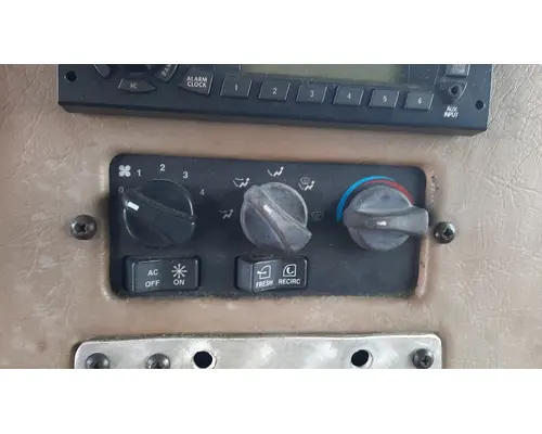 PETERBILT 335 TEMPERATURE CONTROL