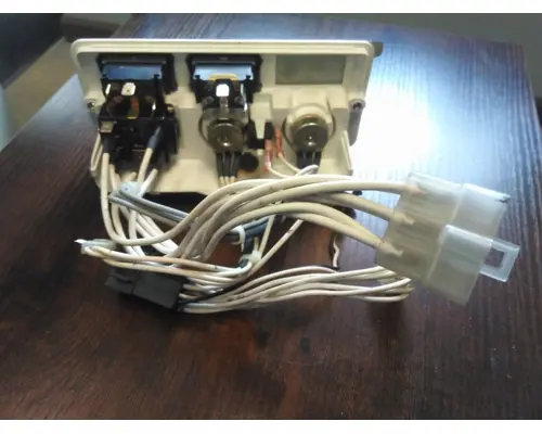 PETERBILT 335 TEMPERATURE CONTROL