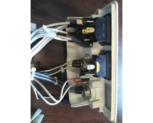 PETERBILT 335 TEMPERATURE CONTROL