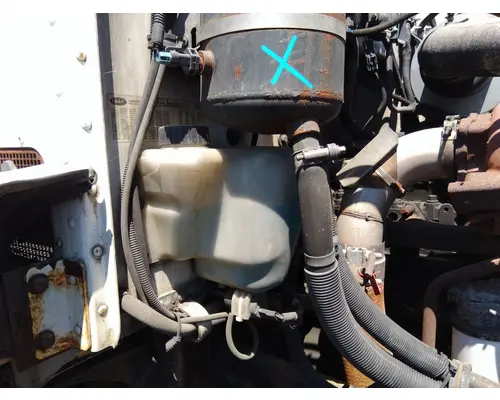 PETERBILT 335 WINDSHIELD WASHER RESERVOIR