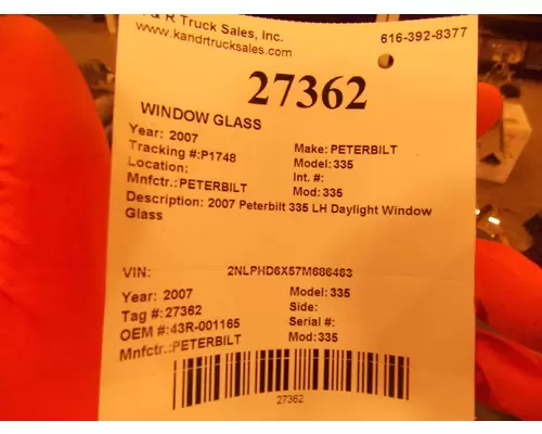 PETERBILT 335 Window Glass