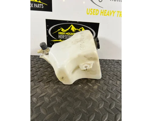 PETERBILT 335 Windshield Washer Reservoir
