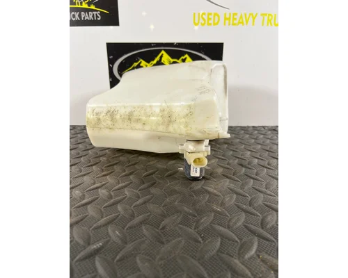 PETERBILT 335 Windshield Washer Reservoir