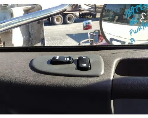 PETERBILT 337 2009-2021 DOOR ASSEMBLY, FRONT