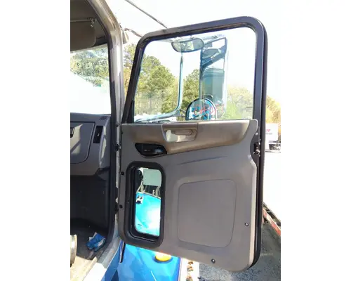 PETERBILT 337 2009-2021 DOOR ASSEMBLY, FRONT