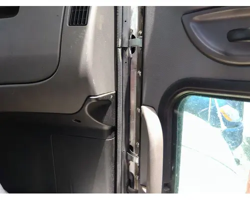 PETERBILT 337 2009-2021 DOOR ASSEMBLY, FRONT