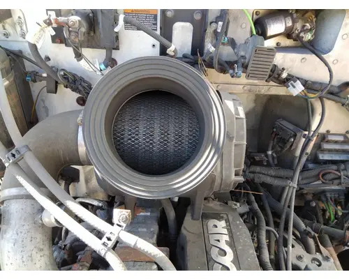 PETERBILT 337 AIR CLEANER