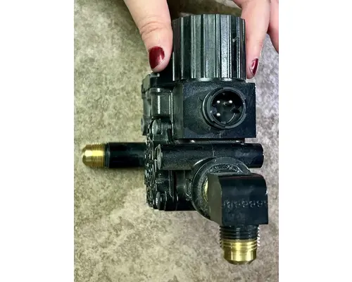PETERBILT 337 Abs Modulator Valve