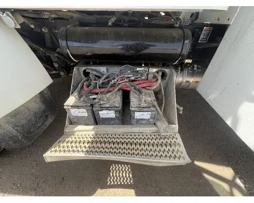 PETERBILT 337 Battery Box