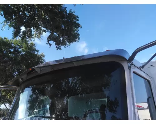 PETERBILT 337 CAB CLIP