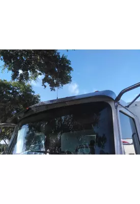 PETERBILT 337 CAB CLIP