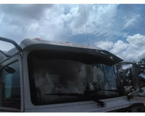 PETERBILT 337 CAB CLIP