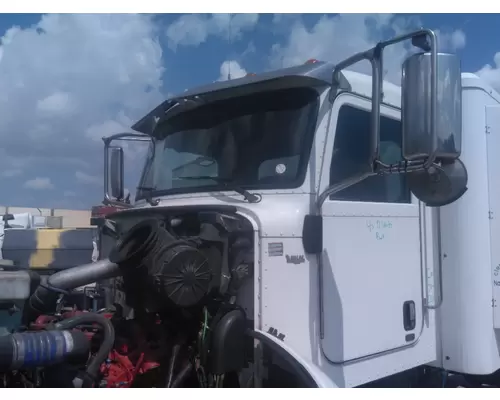 PETERBILT 337 CAB