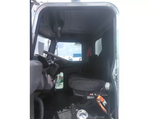 PETERBILT 337 CAB