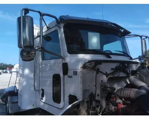 PETERBILT 337 CAB